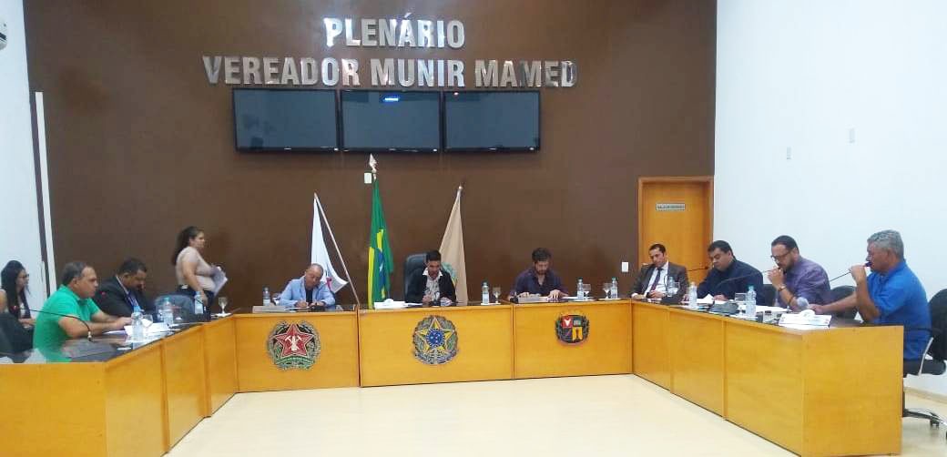 Os vereadores aprovaram por unanimidade, mais quatro Projetos de Leis (PL), oriundos do governo municipal, e de interesses do município. 